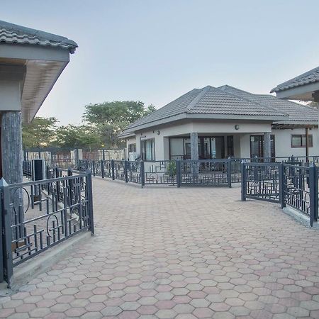 Mc Apartments Lusaka Exteriör bild